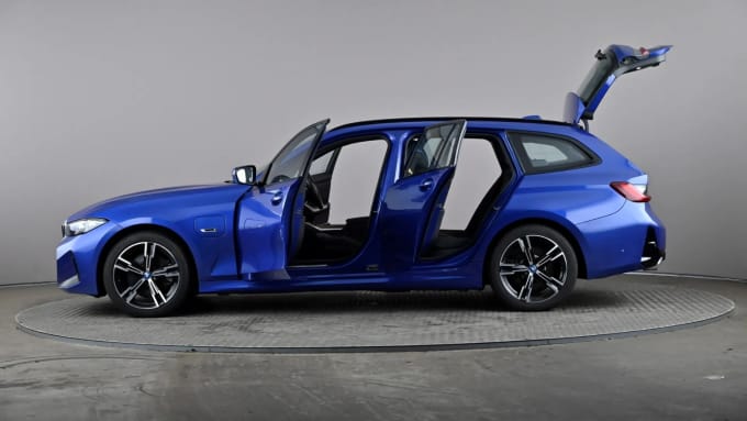 2022 BMW 3 Series Touring