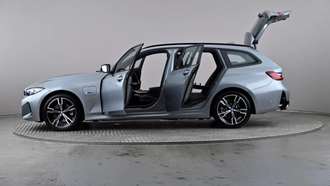 2022 BMW 3 Series Touring