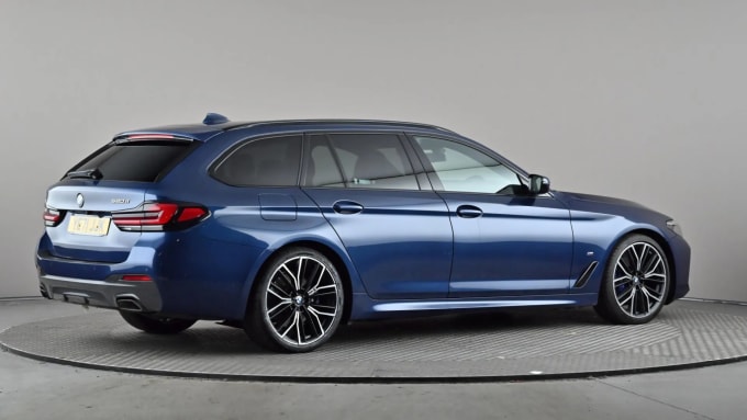 2021 BMW 5 Series Touring