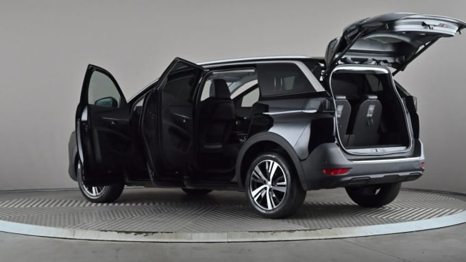 2022 Peugeot 5008