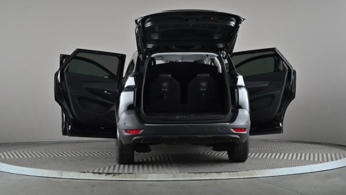 2022 Peugeot 5008