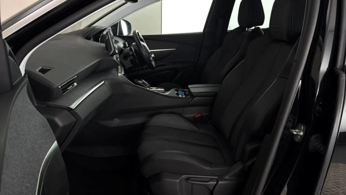 2022 Peugeot 5008