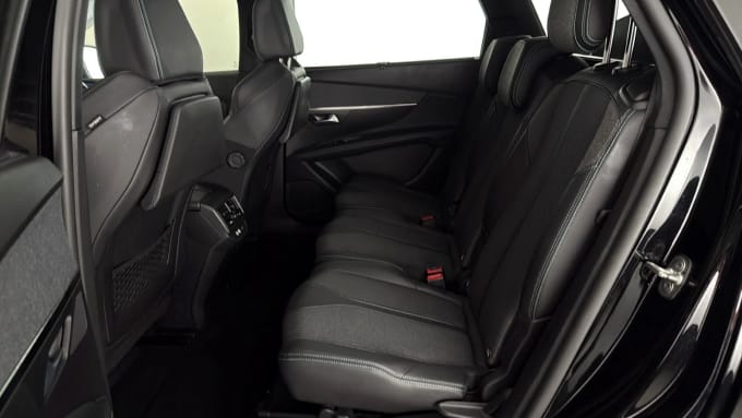 2022 Peugeot 5008