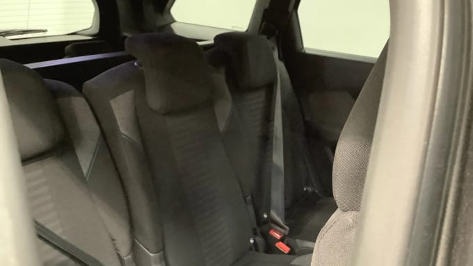 2023 Peugeot 5008