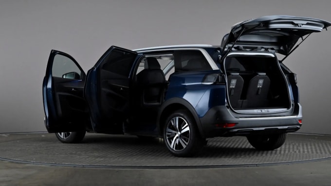 2022 Peugeot 5008