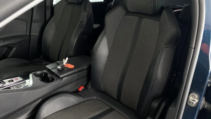 2022 Peugeot 5008