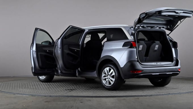 2023 Peugeot 5008