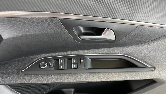 2023 Peugeot 5008