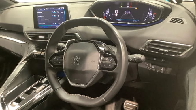 2023 Peugeot 5008