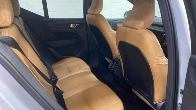 2021 Volvo Xc40