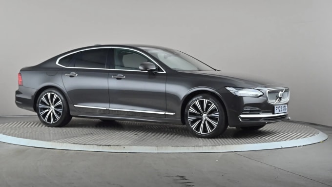 2022 Volvo S90