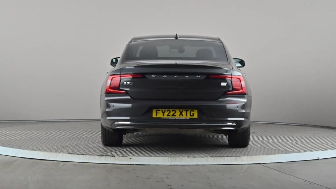 2022 Volvo S90
