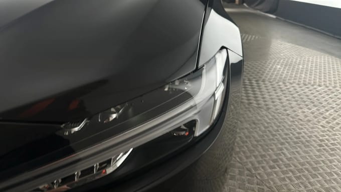 2022 Volvo S90