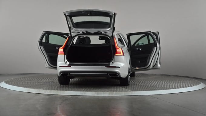 2021 Volvo V60