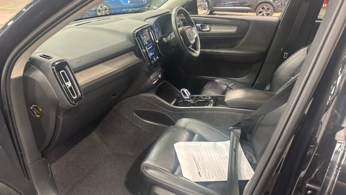 2022 Volvo Xc40