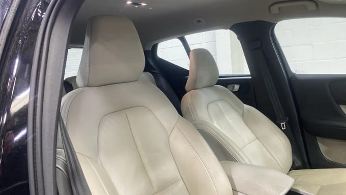 2021 Volvo Xc40