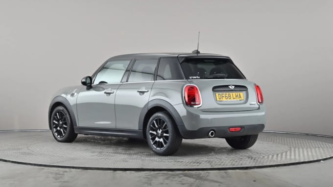 2018 Mini Hatch