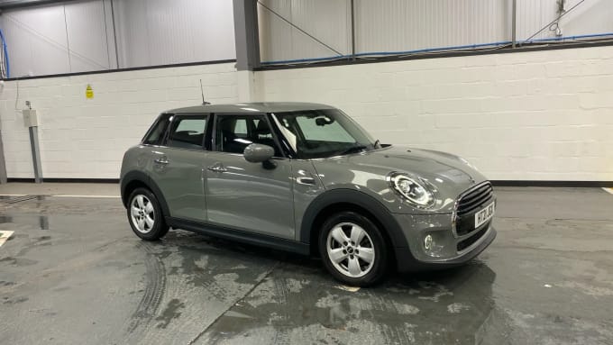 2021 Mini Hatch