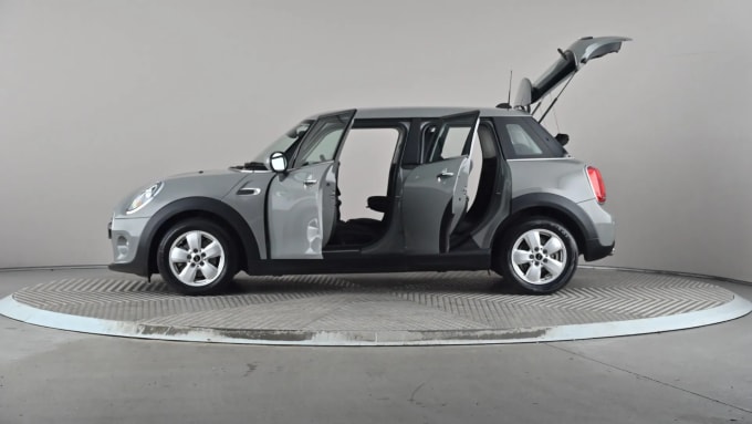2021 Mini Hatch