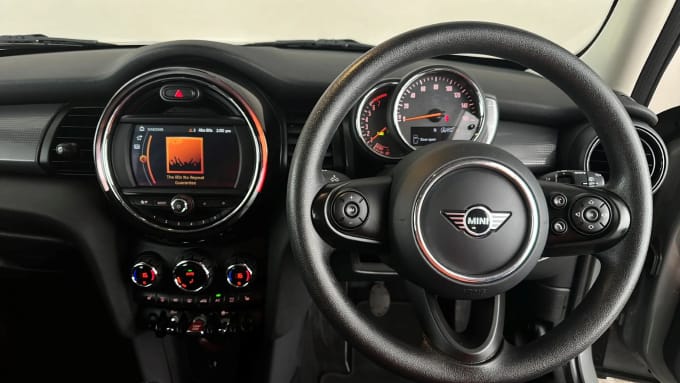 2021 Mini Hatch