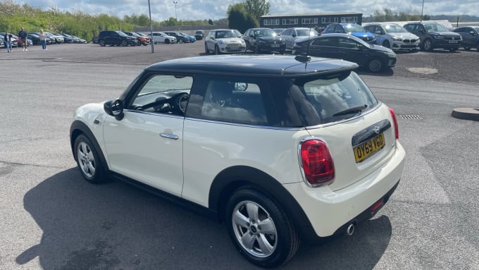 2019 Mini Hatch