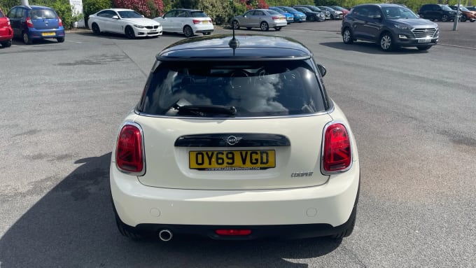 2019 Mini Hatch
