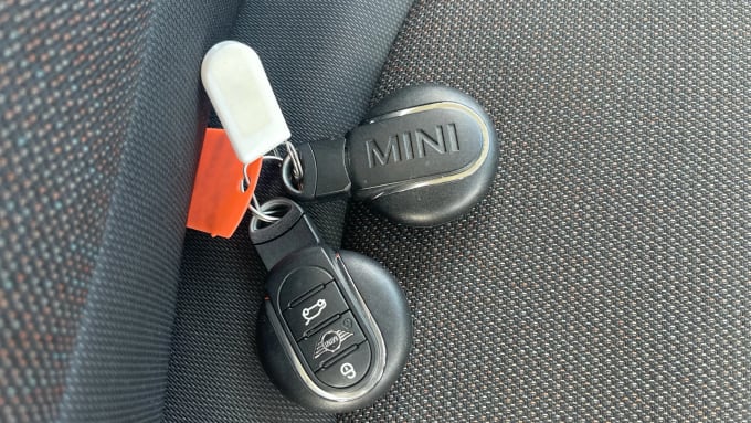 2019 Mini Hatch