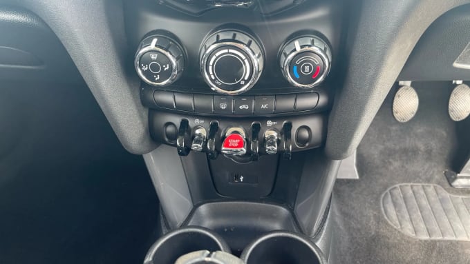 2019 Mini Hatch