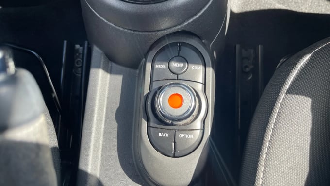 2019 Mini Hatch