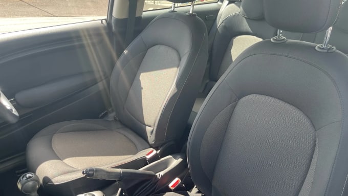 2019 Mini Hatch
