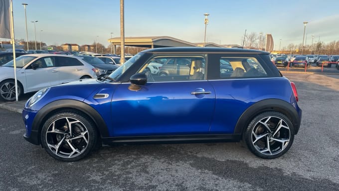 2019 Mini Hatch