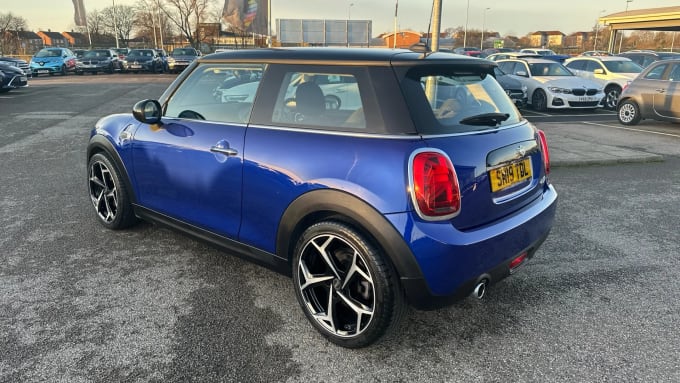 2019 Mini Hatch