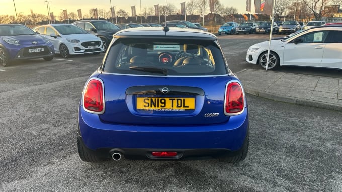 2019 Mini Hatch