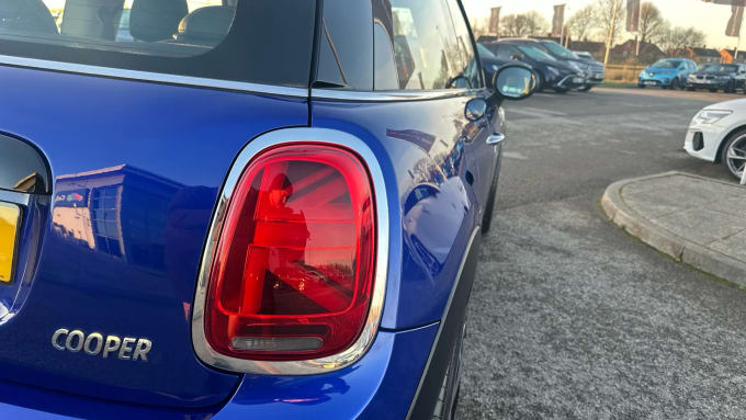 2019 Mini Hatch