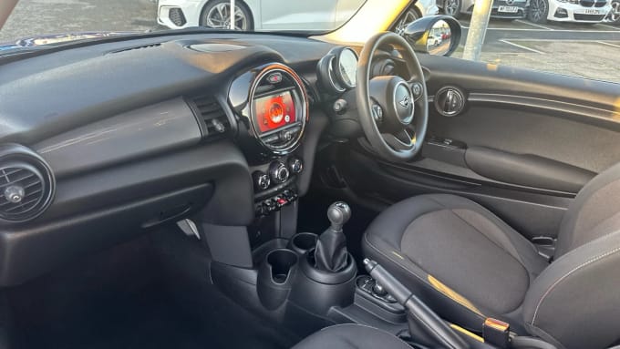 2019 Mini Hatch