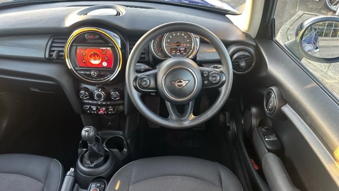 2019 Mini Hatch