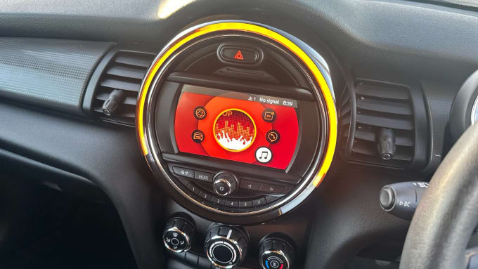 2019 Mini Hatch