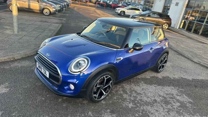 2019 Mini Hatch