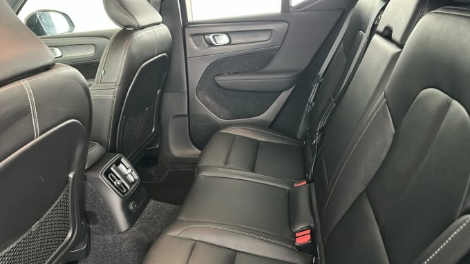 2020 Volvo Xc40