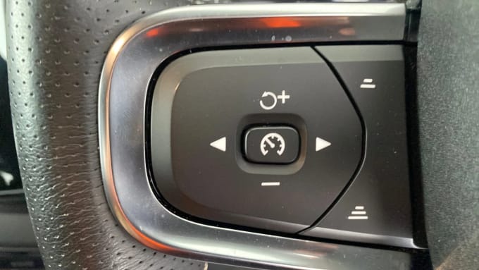 2021 Volvo Xc40
