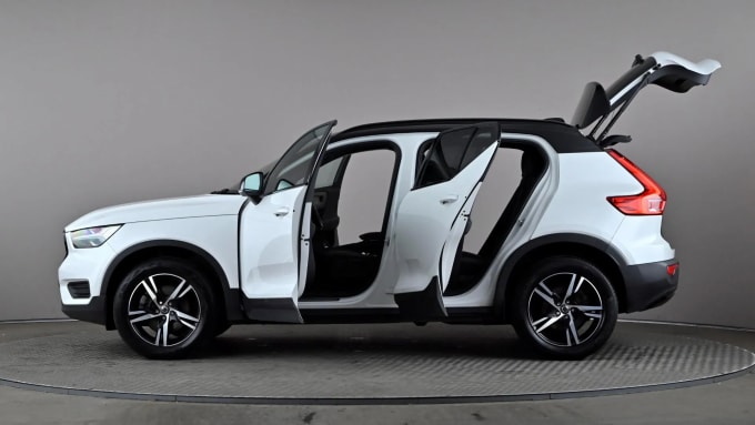 2022 Volvo Xc40