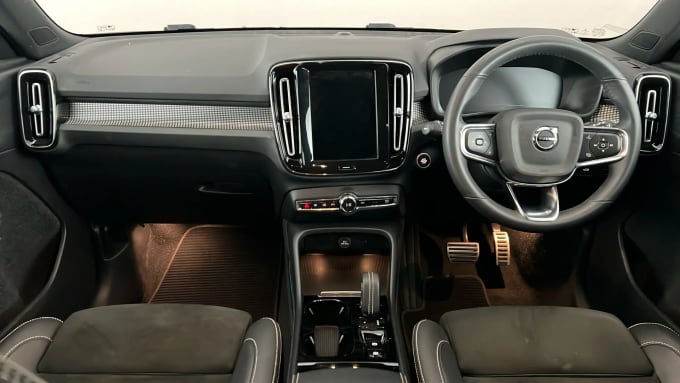 2022 Volvo Xc40