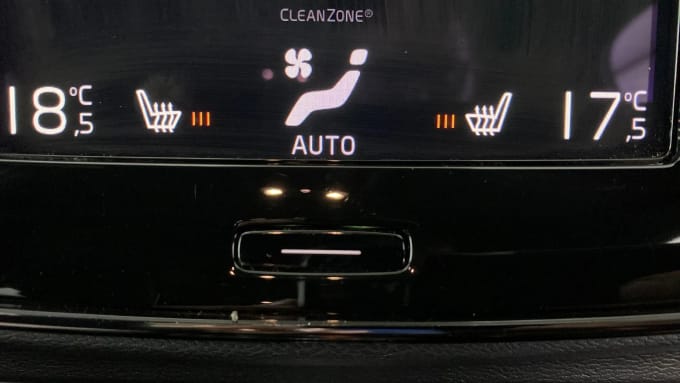 2021 Volvo Xc40