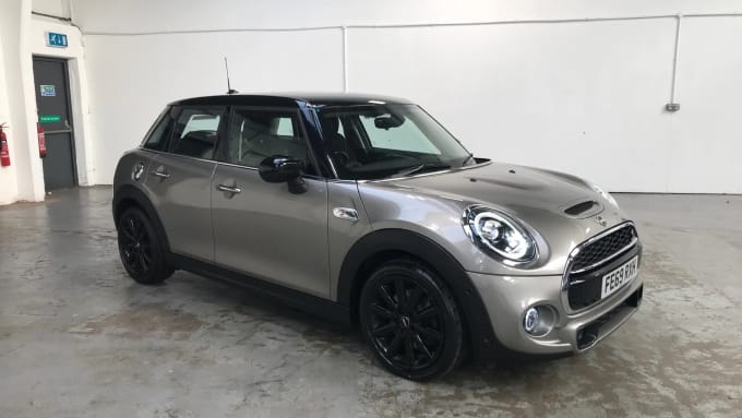 2019 Mini Hatch