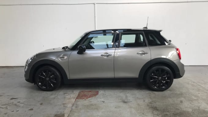 2019 Mini Hatch