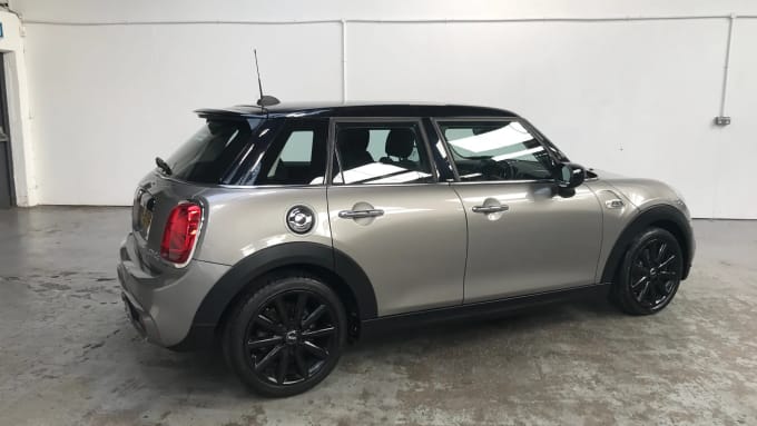 2019 Mini Hatch