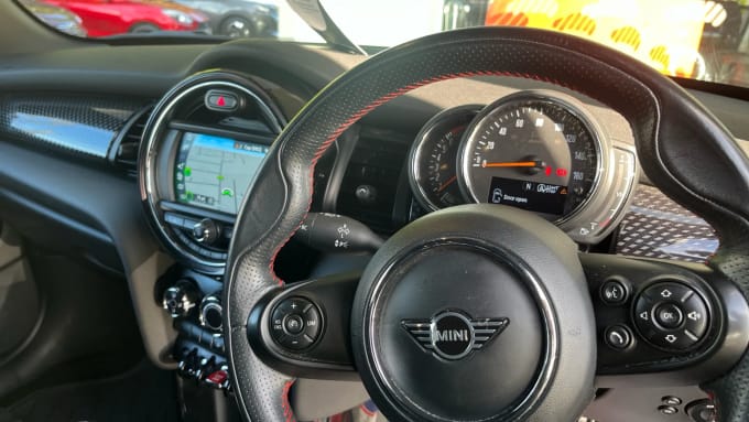 2019 Mini Hatch