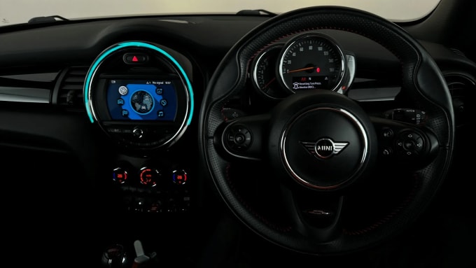 2019 Mini Hatch