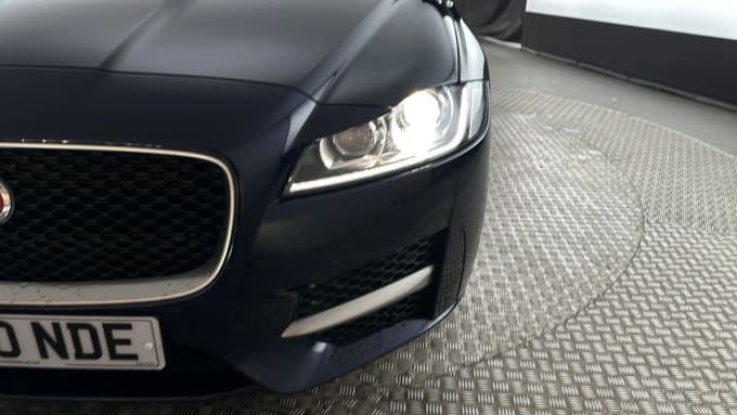 2020 Jaguar Xf