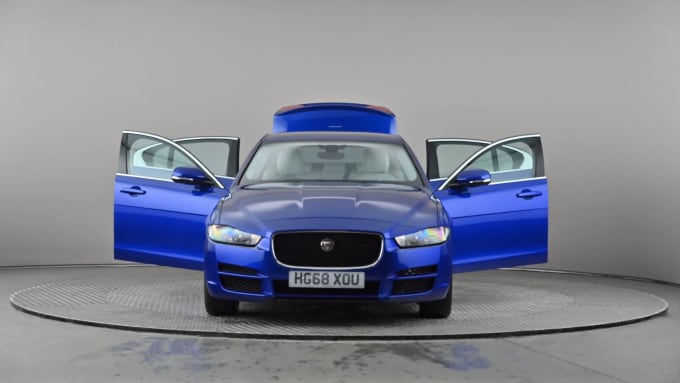 2019 Jaguar Xe